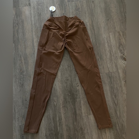 Stacci Athletics Lumi Bare Hourglass Top & Contour Leggings in Spicy Chai NWT - Picture 13 of 16